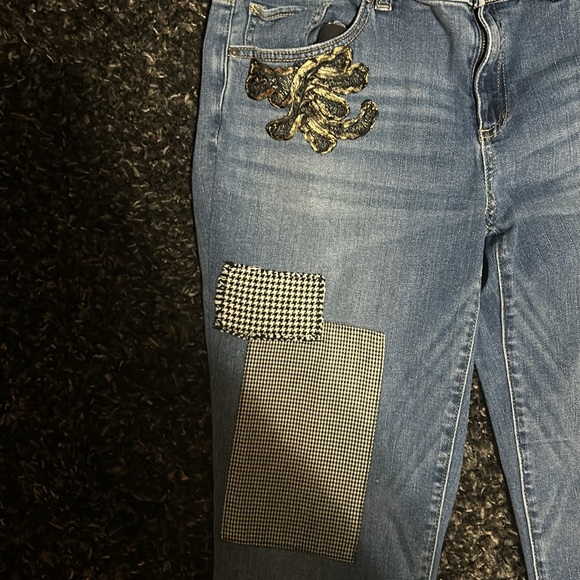 💥HOST PICK💥Chico’s The Platinum Boyfriend Jean - Picture 3 of 5